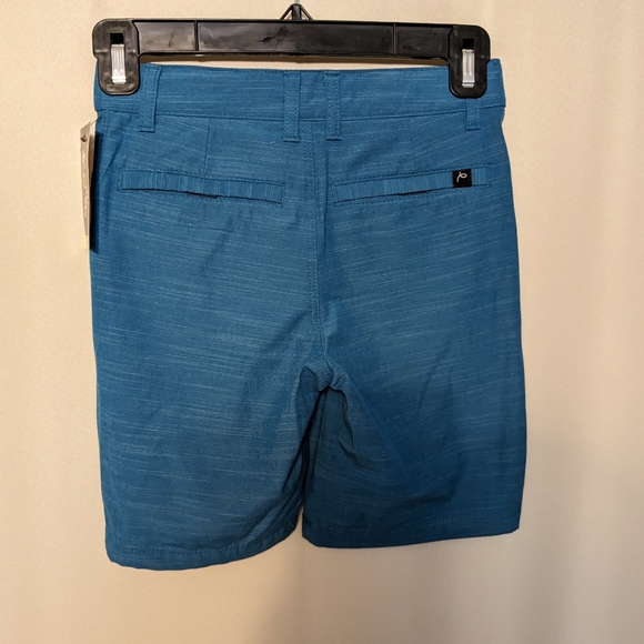 Art Class Boy's Shorts. Size 7. Color is blue green or dark teal. - Picture 2 of 5